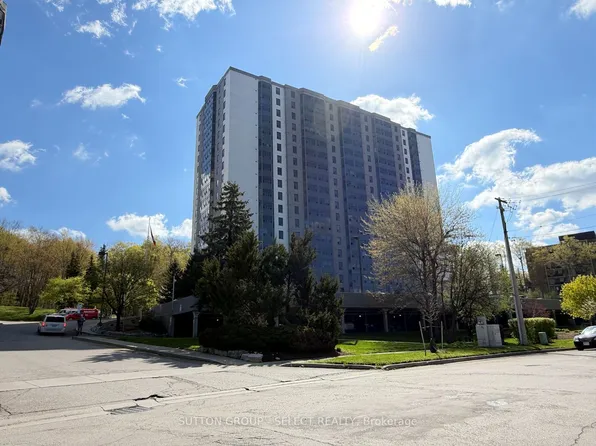 55 Green Valley Dr #1902, Kitchener, ON N2P 1Z6