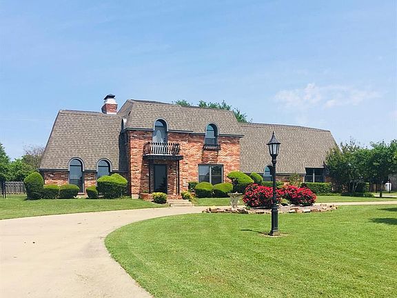 2nd image of 2407 Lakeshore Dr