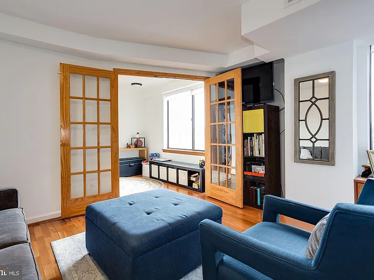 3 Washington Cir NW #803 — Photo 17