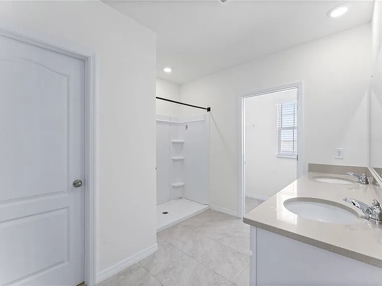 5038 Foxglove Cir — Photo 36