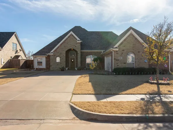 1717 Shoal Creek Dr, Wichita Falls, TX 76310
