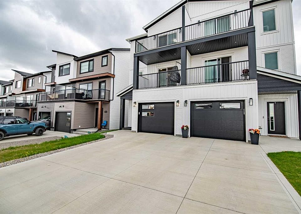 1st image of 12 N Vincent Gate