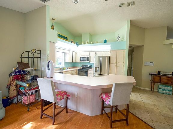 4th image of 7404 Cool Breeze Ct