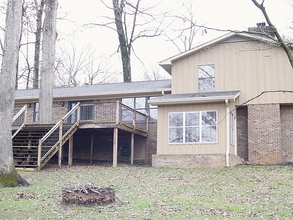 2nd image of 2215 Chesterfield Dr