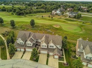 1 Shoreacres Dr, Hawthorn Woods, IL 60047