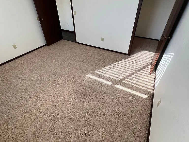 Courtyard Apartment Homes - 816 — Photo 15