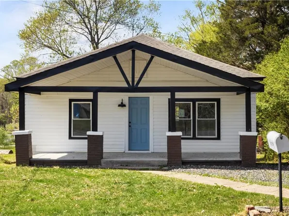 629 Lee St, Eden, NC 27288