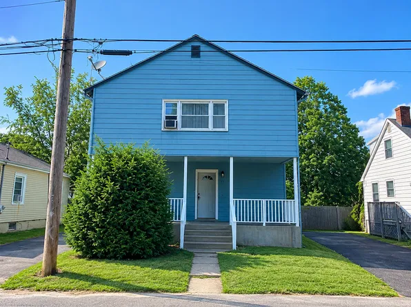 17 Manila Ave #1, Woodbridge, CT 06525