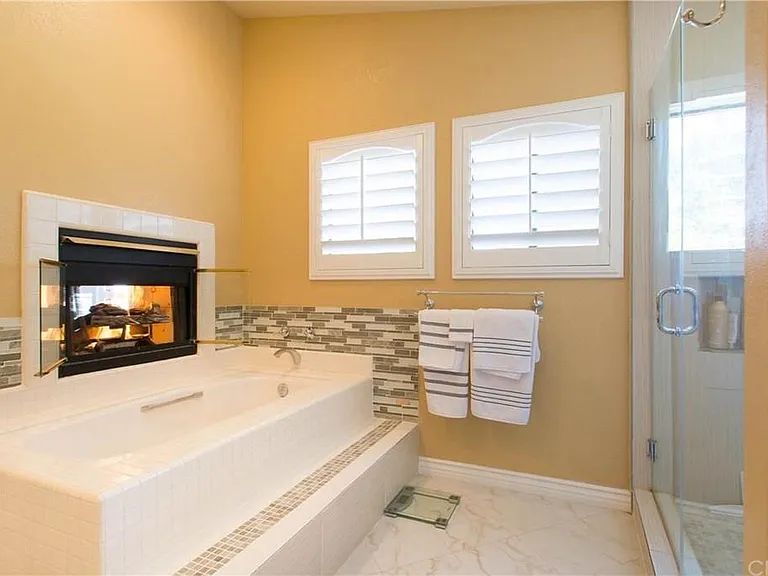 3061 Diamond View Cir — Photo 43