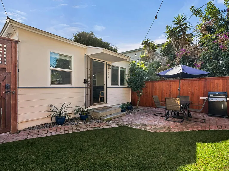 1453 Thomas Ave — Photo 21