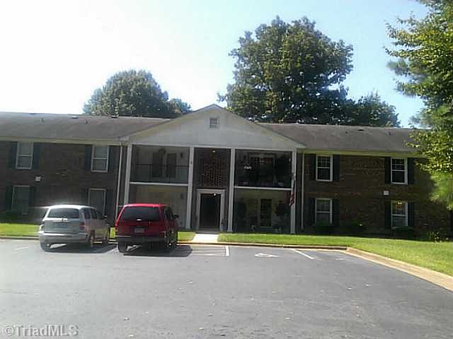 1st image of 4700B Lawndale Dr