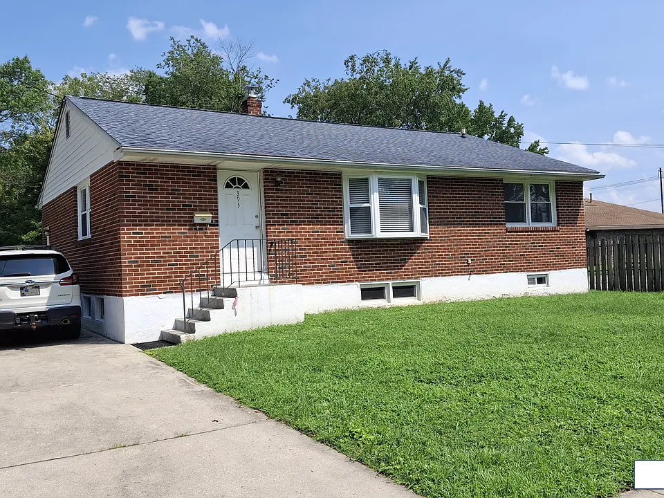 393 Phillips Ave