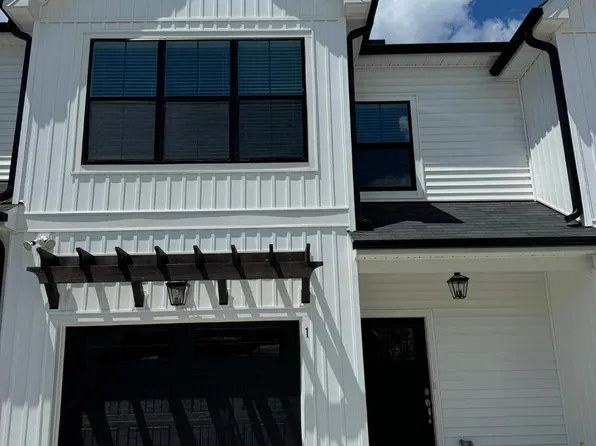 1 N Lenny Dr, Clayton, NC 27520