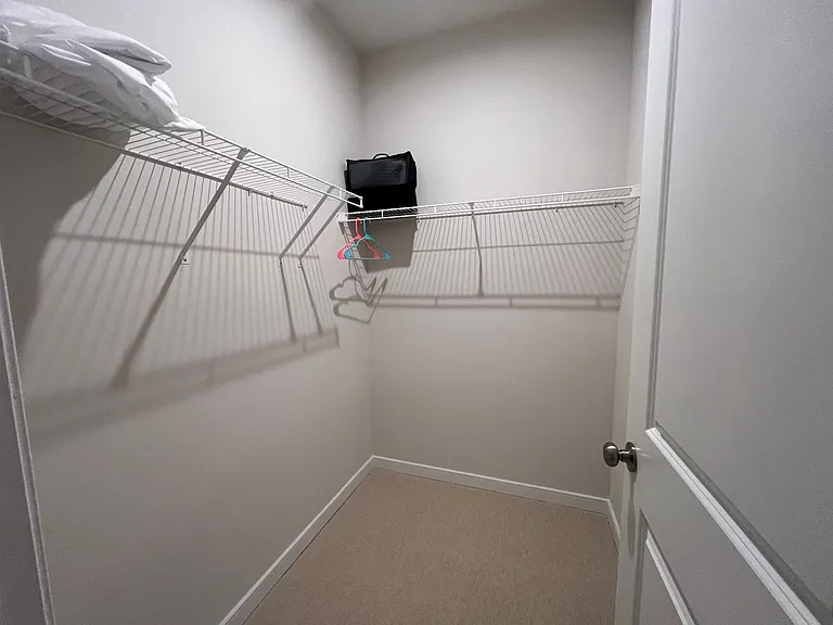 1900 Roseneath Rd #10B — Photo 14