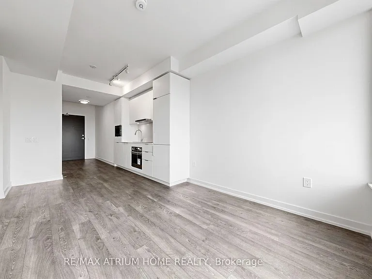 7 Golden Lion Hts #1001 — Photo 14