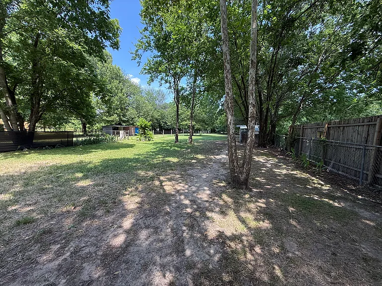 1212 S Clements St — Photo 16
