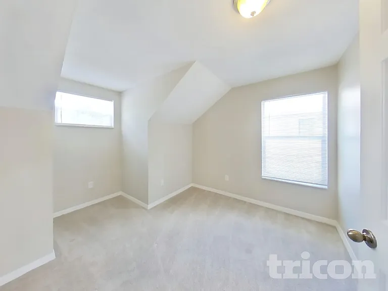 6739 Summer Haven Dr — Photo 15