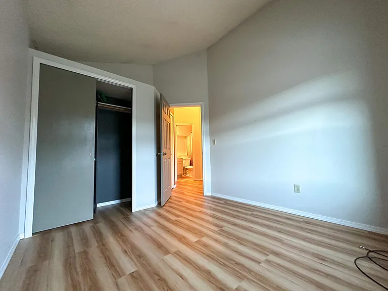 7215 Brentford Dr — Photo 14