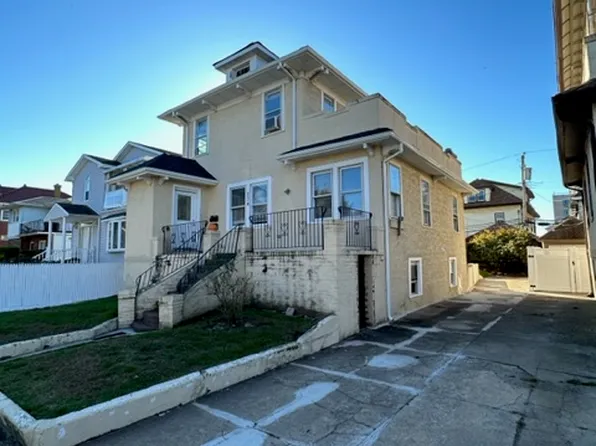 234 W Market St #1, Long Beach, NY 11561