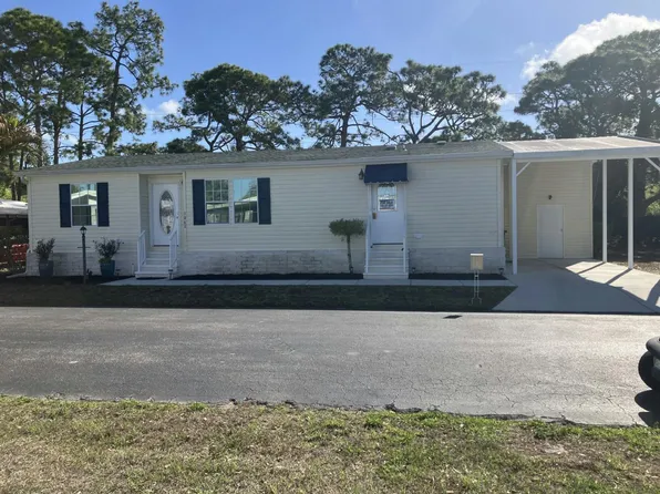 1060 Great Lakes Dr #111, Naples, FL 34110