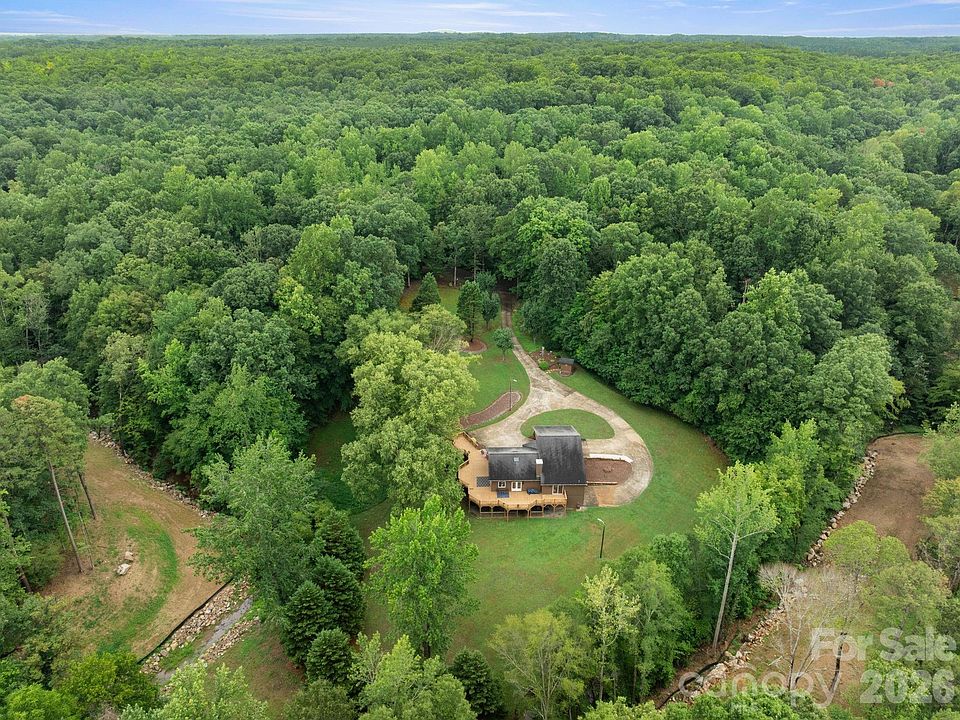1st image of 214 Fallingwood Cir