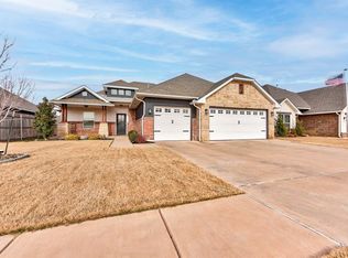 11017 NW 20th St, Yukon, OK 73099