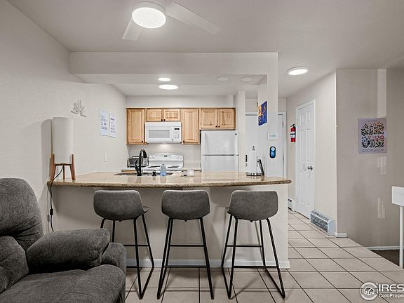 5th image of 1065 University Ave #121