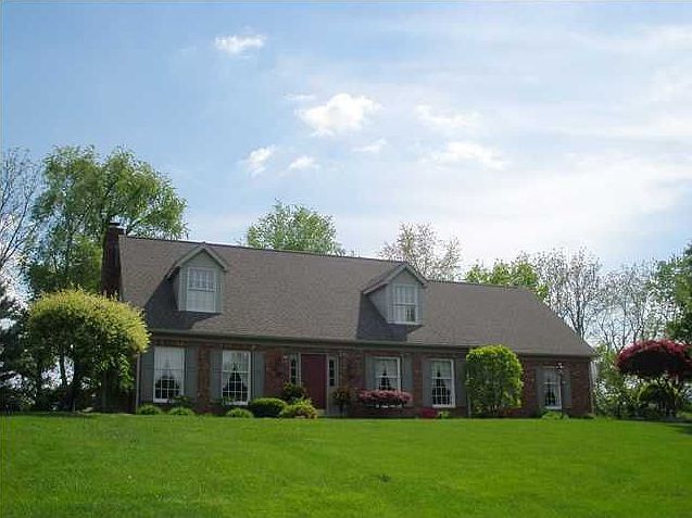 1st image of 207 Hawthorne Dr