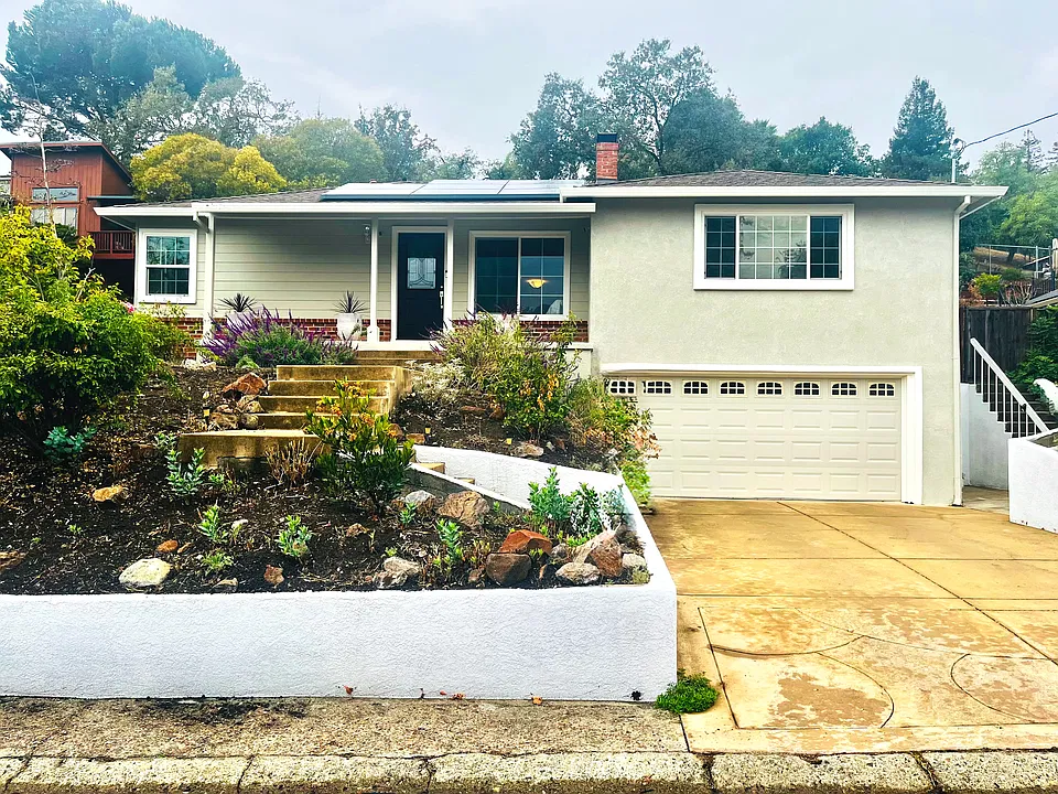 1277 Juanita Dr
