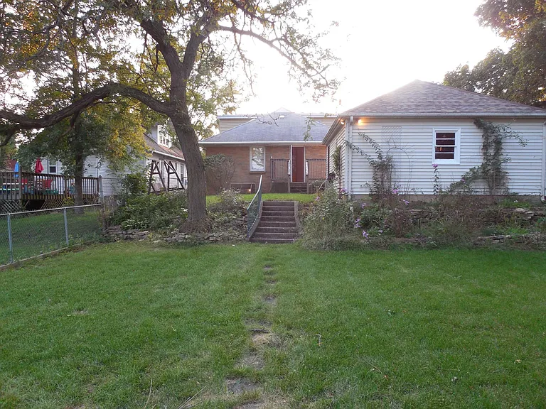 N Rockford Ave — Photo 7