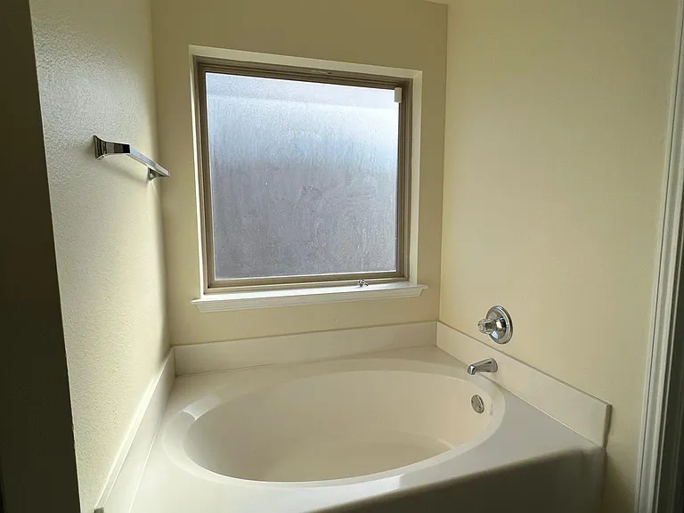 8241 Clarkview Dr — Photo 10