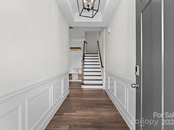 4th image of 4722 Blanchard Way