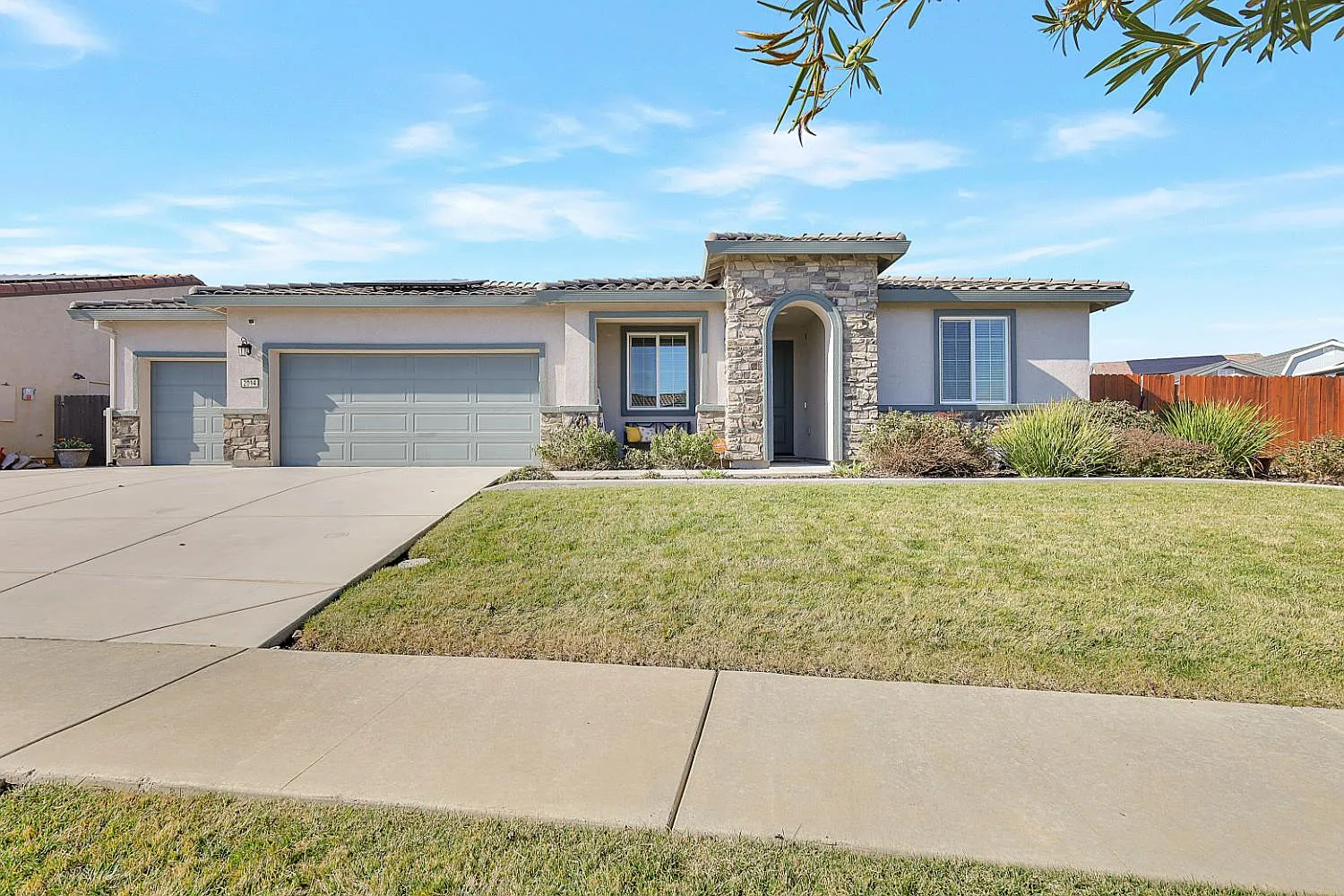 2014 Coffee Creek Way photo 1