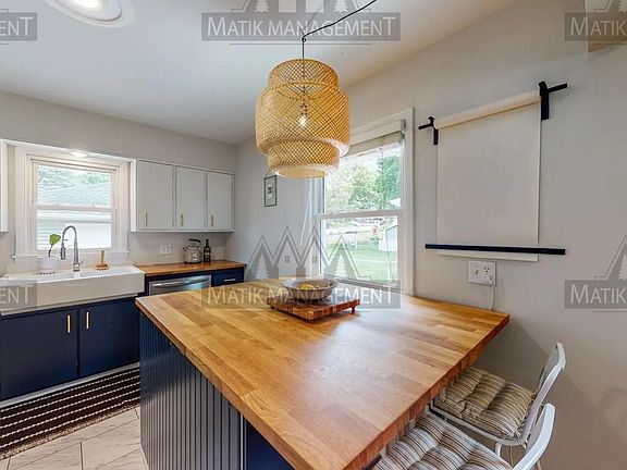 4th image of 1433 Cascade St NW