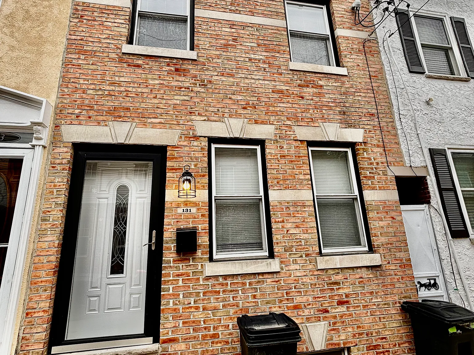 2 bed, 1100 sqft, $1,999 — Photo 2