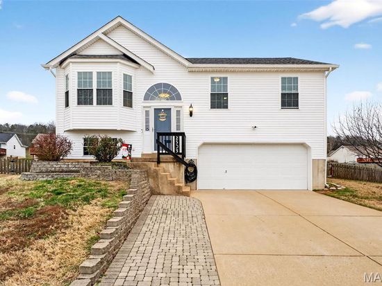 2503 Waterfront Ct, Imperial, MO 63052