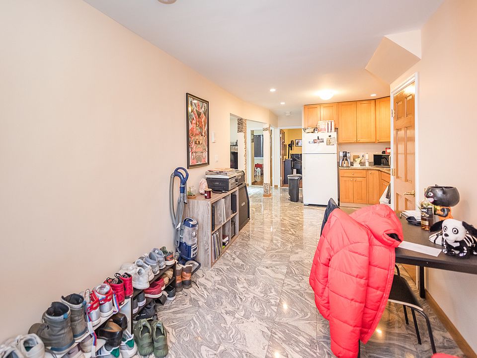 1st image of 20-18 33rd St #1A