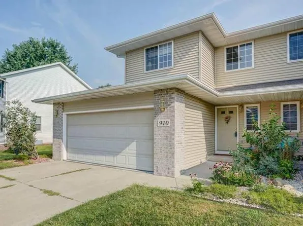 910 Greig Trl, Stoughton, WI 53589