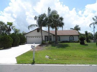 650 Periwinkle Dr, Sebastian, FL 32958