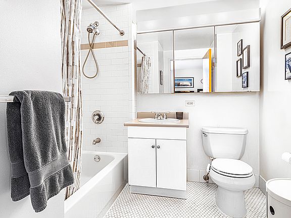 5th image of 520 W 23rd St APT 8H