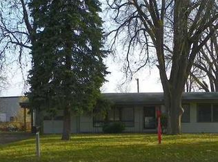 4823 J St SW, Cedar Rapids, IA 52404