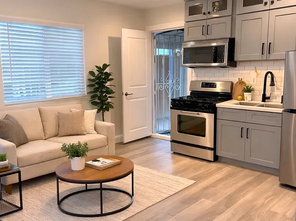 1900 Iris Way, Escondido, CA 92027