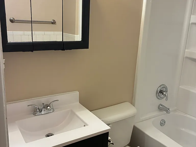 5716 N Terrace Ct — Photo 1