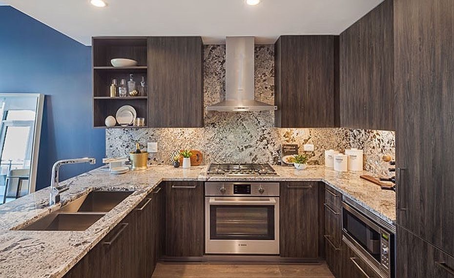 1st image of 740 N Hudson Ave #504