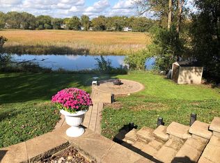 2143 Sheridan Hills Rd, Wayzata, MN 55391