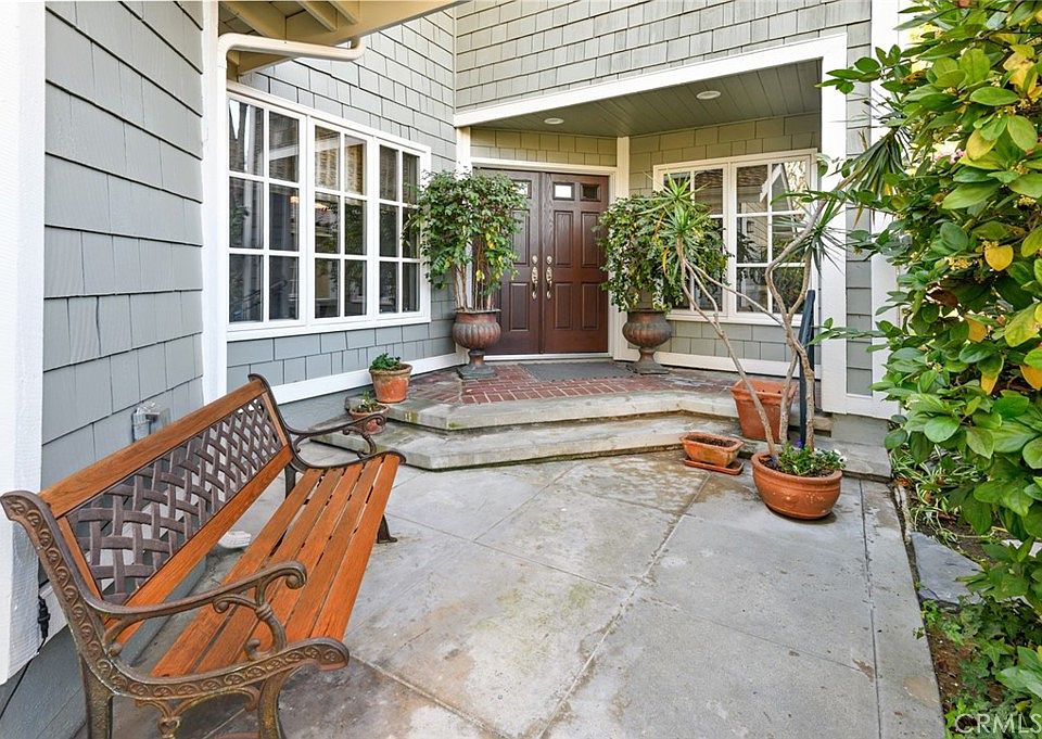 1st image of 3 Evergreen Ln