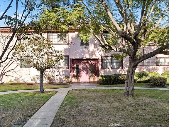 2nd image of 4051 Abourne Rd APT D