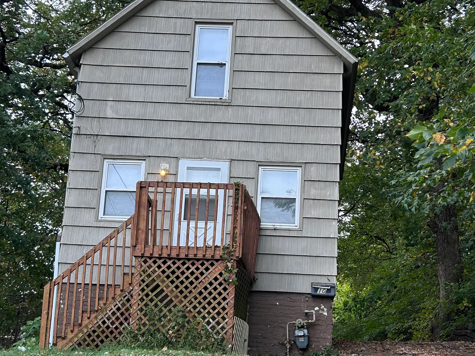 2 bed, 695 sqft, $1,100 — Photo 1