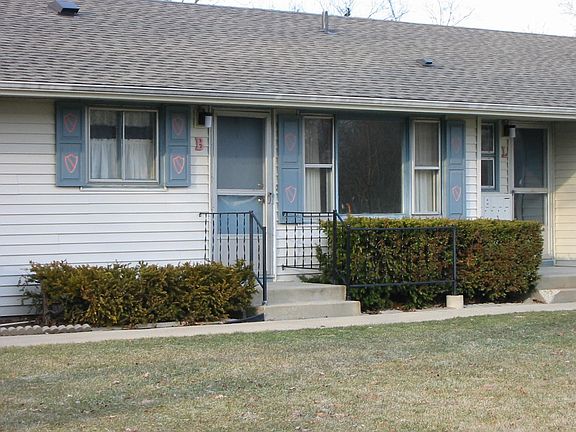2nd image of 52 Elm Ave APT A