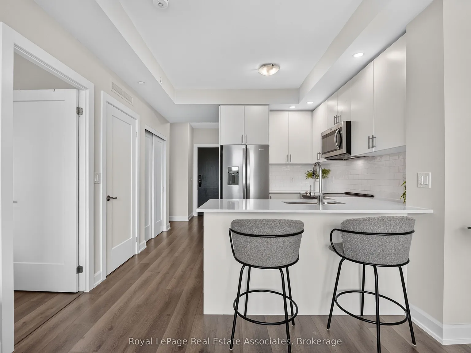 2 bed, $2,350 — Photo 3